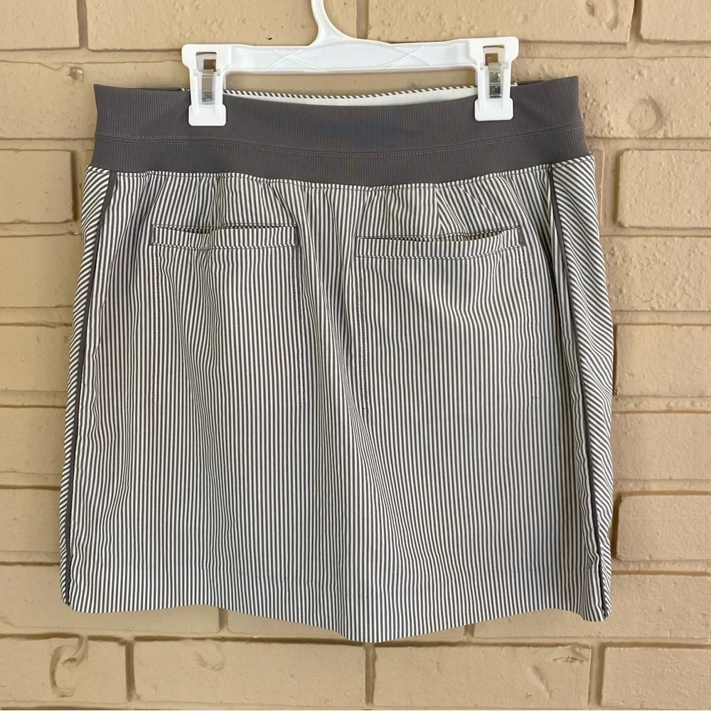 Athleta Brooklyn Women Skirt Skort Size 6 Striped Stretch Gray White Zip Pockets - Picture 3 of 9